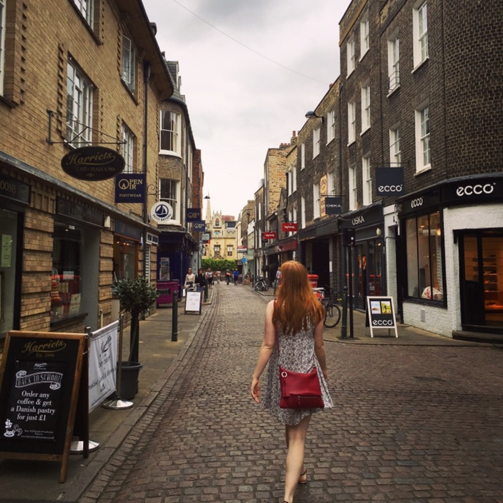 Meet your Posher, Maura